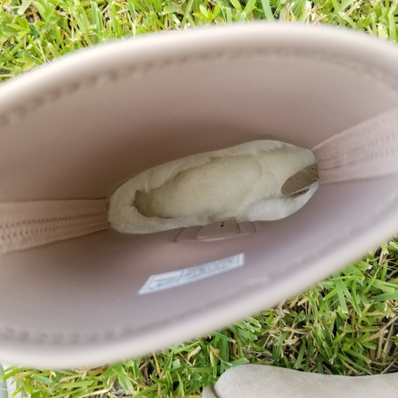 NWT UGG Classic Dipper Boots in Sand Tan Size 8 - Picture 5 of 13